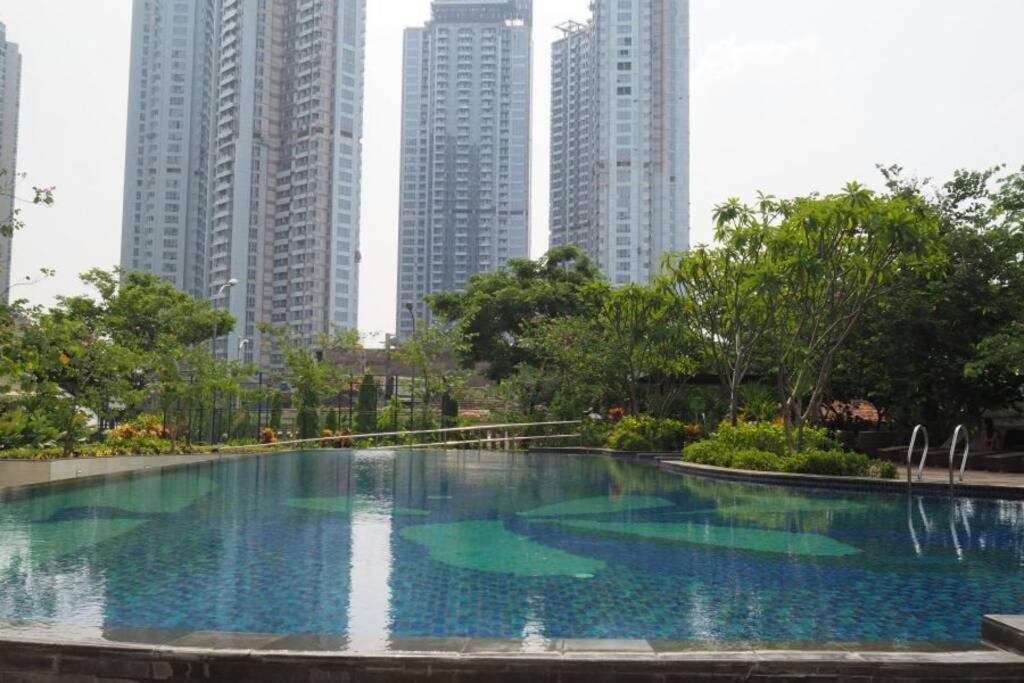 1 Bedroom Apartment Near Central Park Mall Jakarta Exteriér fotografie
