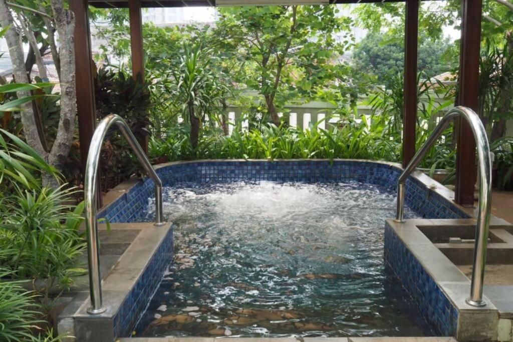 1 Bedroom Apartment Near Central Park Mall Jakarta Exteriér fotografie